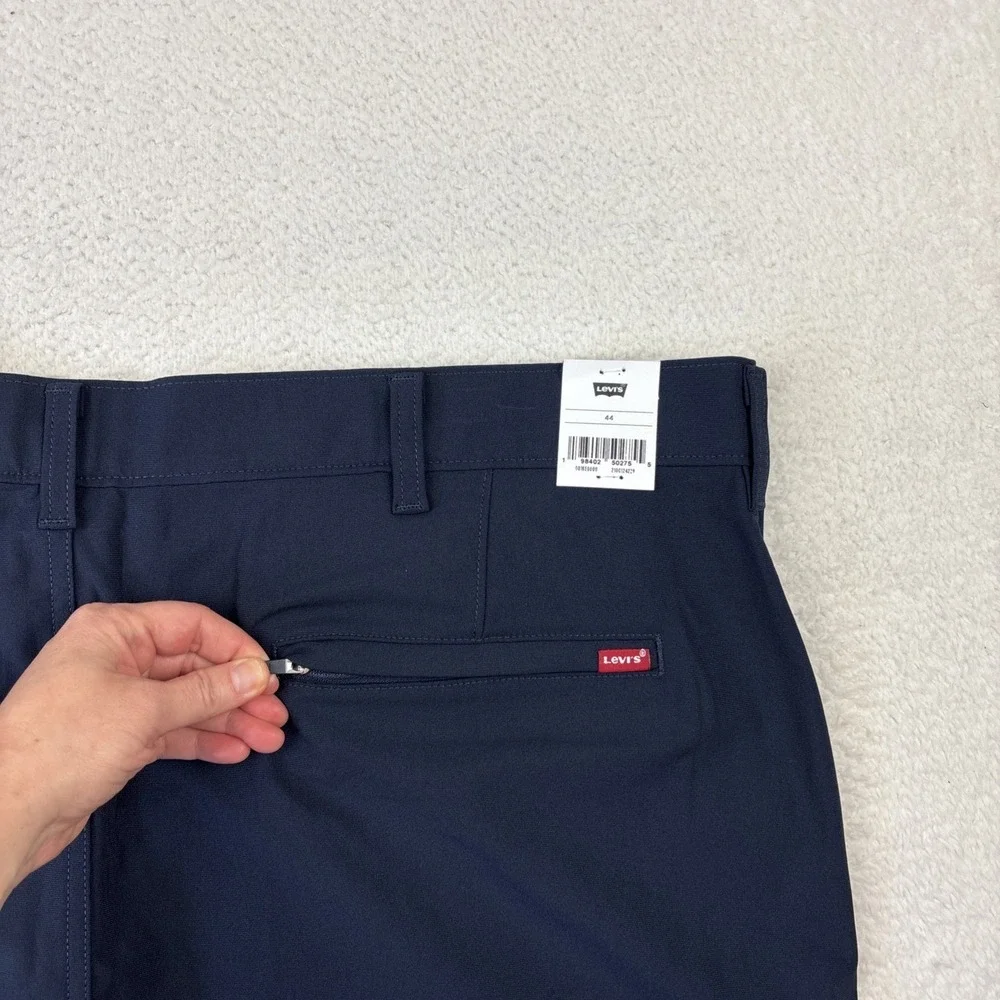 NEW LEVIS 'XX Chino Tech Shorts' Mens 44 Navy Blue Stretch Lightweight 7.5